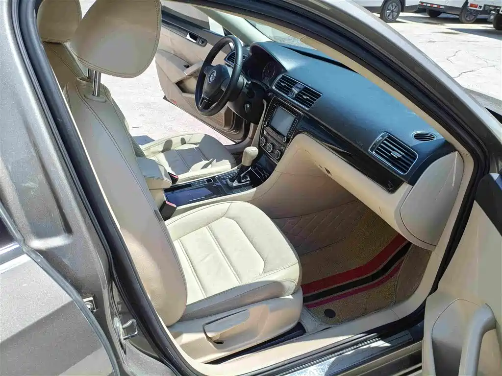 Volkswagen Passat 2012 2011 1.4TSI DSG Prestige Edition