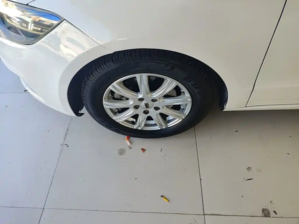 Qoros 3 2019 2018 Sedan 1.6L Auto Leading