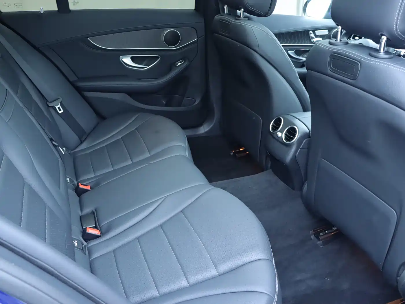 Mercedes-Benz C-Class 2017 Facelift C 200 L Sport Edition фото 13