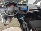 Фото 10 - Honda Fit