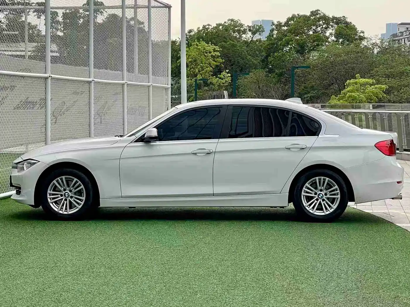 BMW 3 Series 2013 320Li Luxury Design Package фото 5