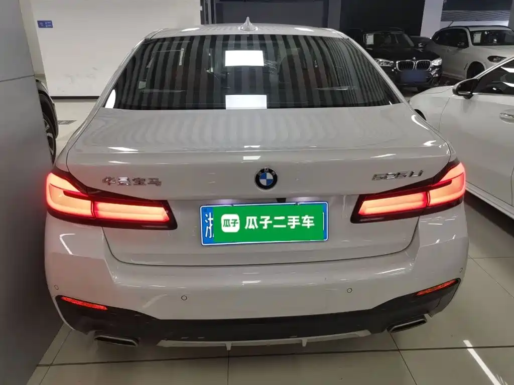 BMW 5 Series 2022 Model Second Facelift 525Li M Sport Package фото 4