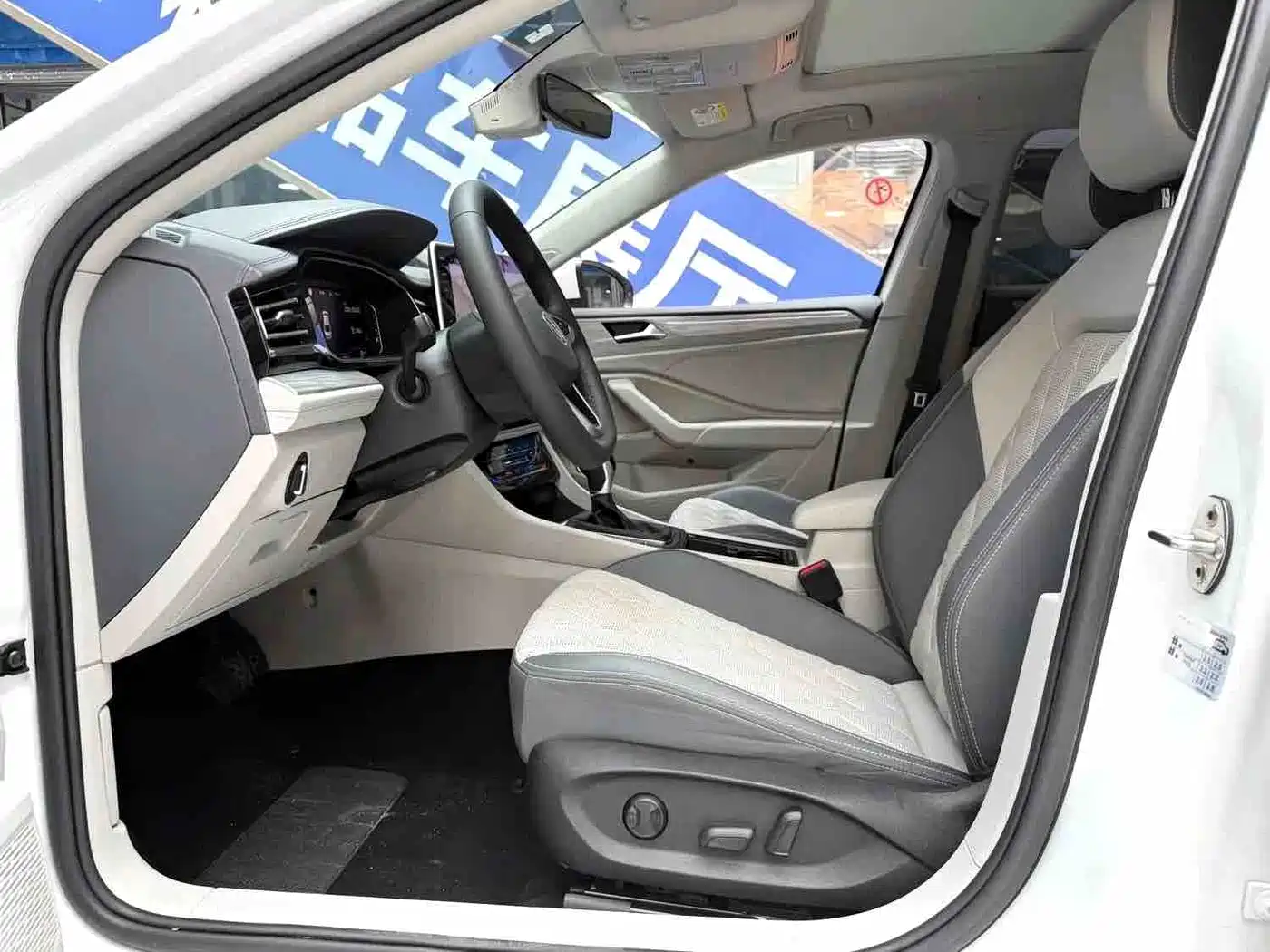 Volkswagen Sagitar, миниатюра 5