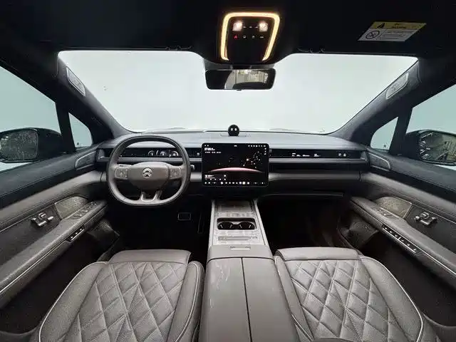 NIO ES8 2026 2025 Model 6-Seat Executive Luxury Edition
