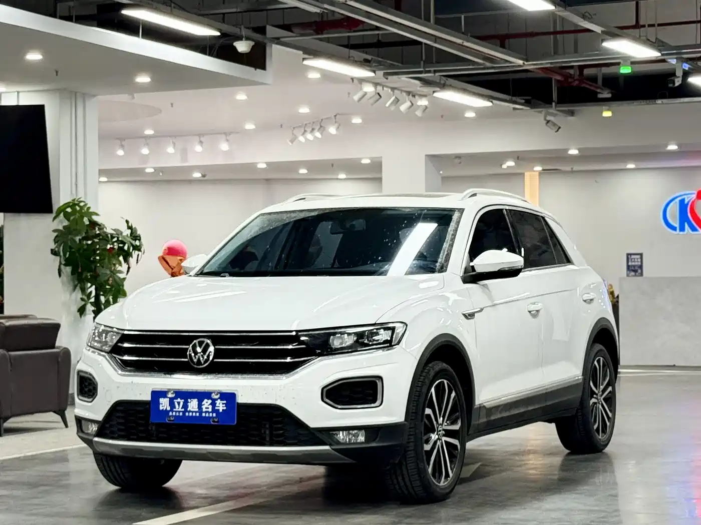 Volkswagen T-ROC 2021 280TSI DSG 2WD Comfort Smart Connect Edition