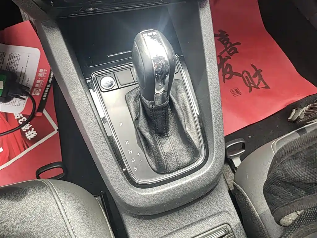 Volkswagen Sagitar 2017 230TSI Automatic Comfort фото 14