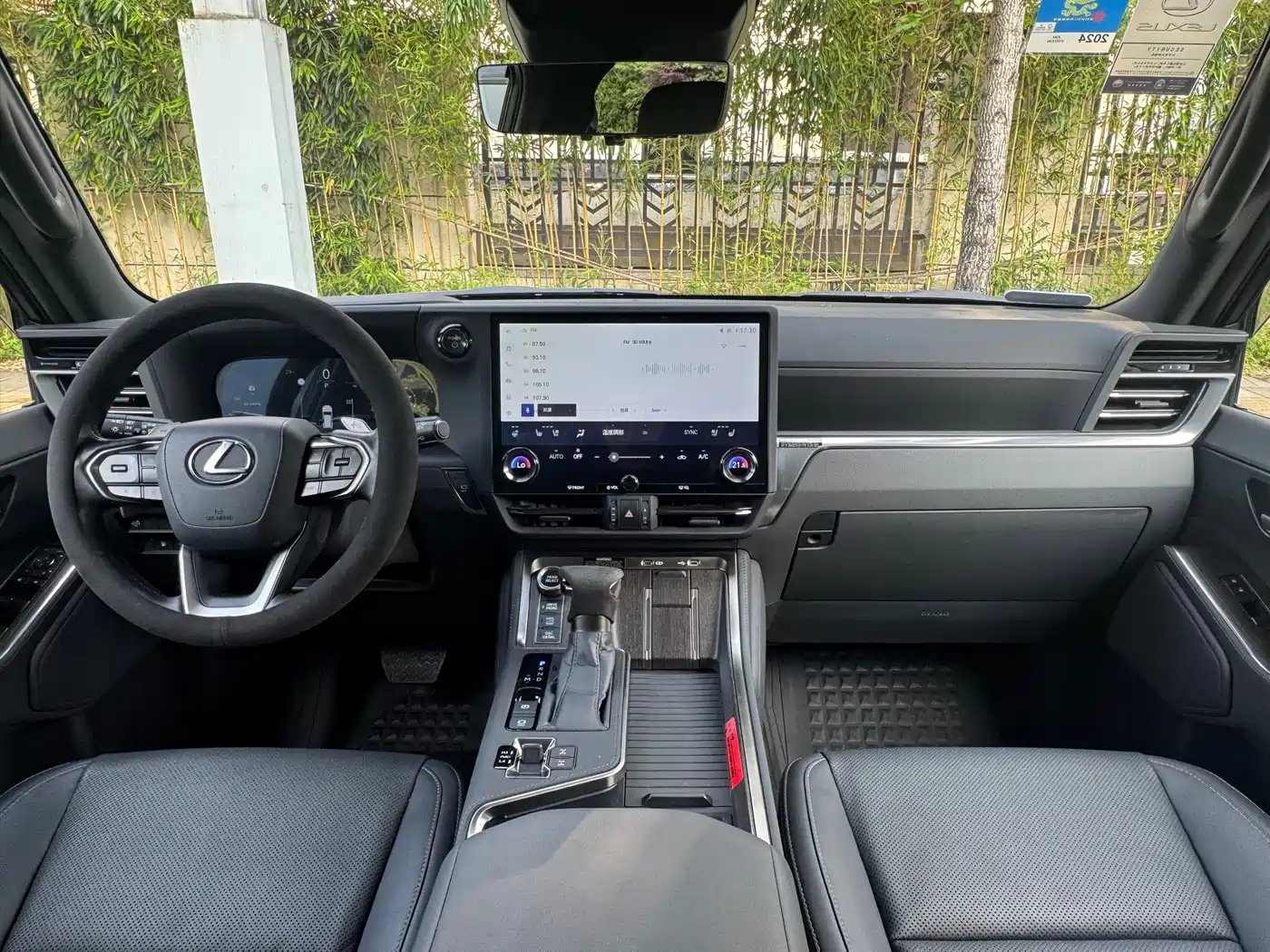 Lexus GX 2024 OVERTRAIL Summit Edition фото 7