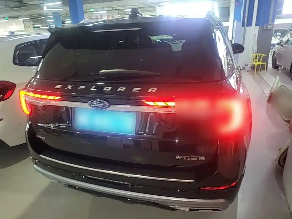 Ford Explorer 2026 2024 2.3T EcoBoost AWD Titanium Edition 7-Seater