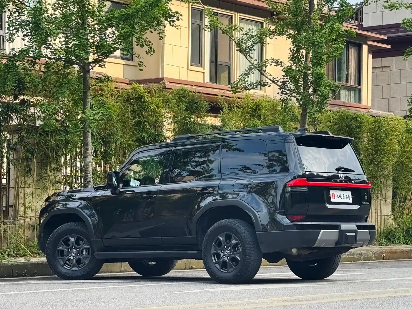 Lexus GX 2024 OVERTRAIL Summit Edition фото 10