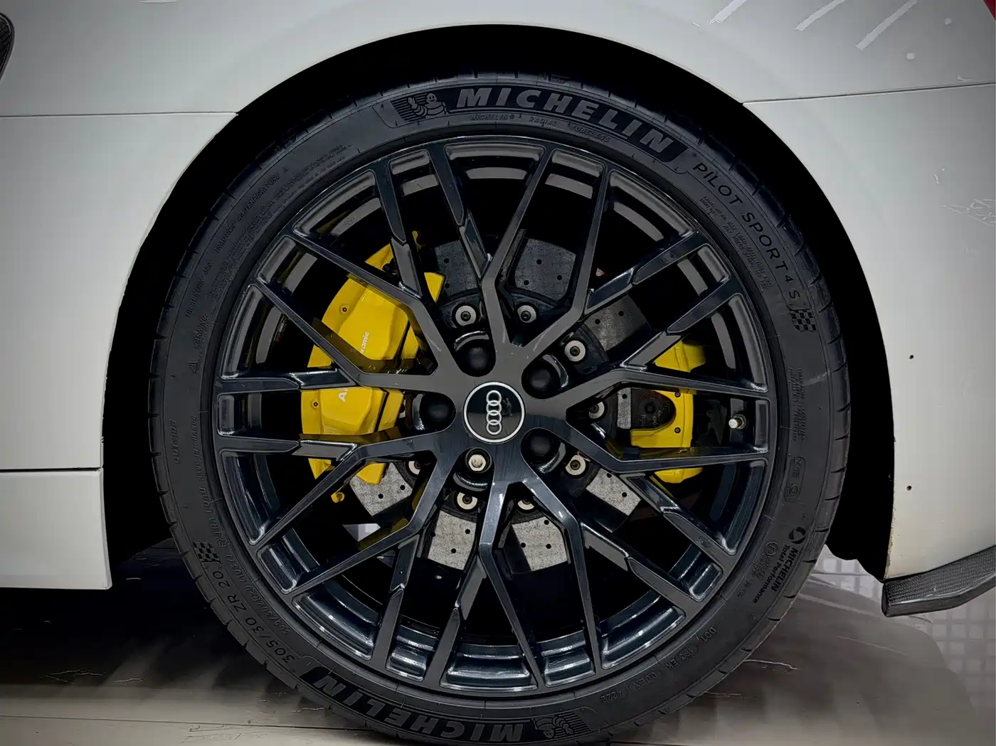 Audi R8 2016 V10 Coupe Performance фото 8