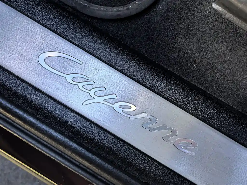 Porsche Cayenne New Energy 2021 Cayenne E-Hybrid 2.0T фото 17