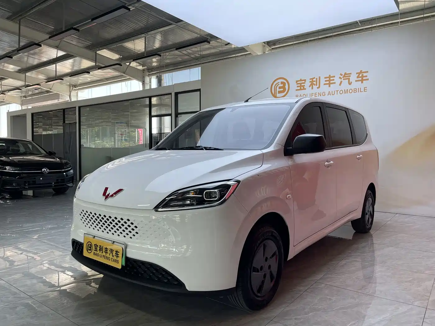 Wuling Motors Wuling Hongguang New Energy 2025 2025 Extended-Range Hybrid 50KM Comfort Version