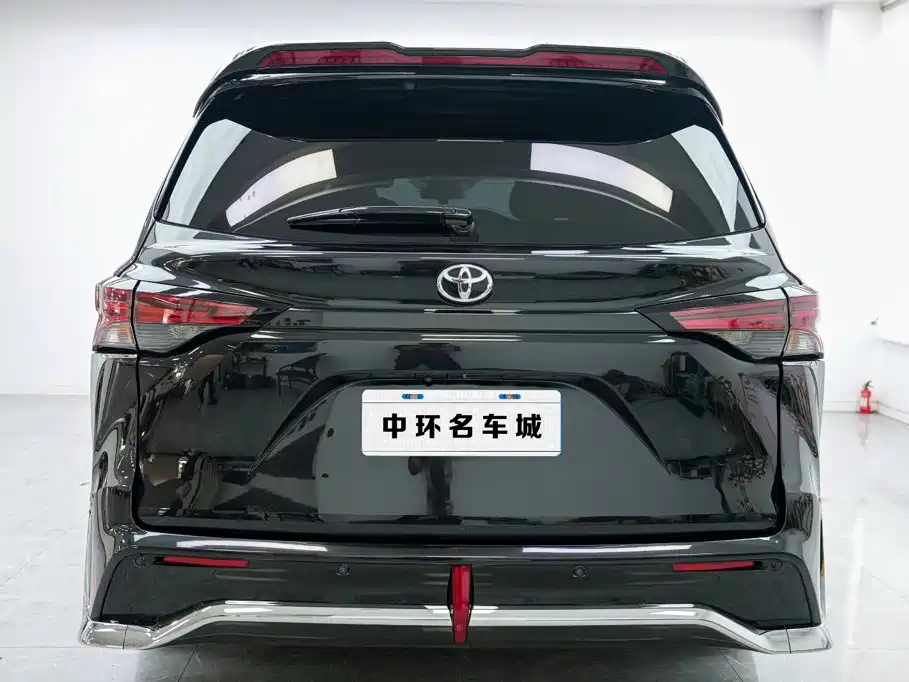 Toyota Granvia 2025 2024 2.5L Hybrid Comfort