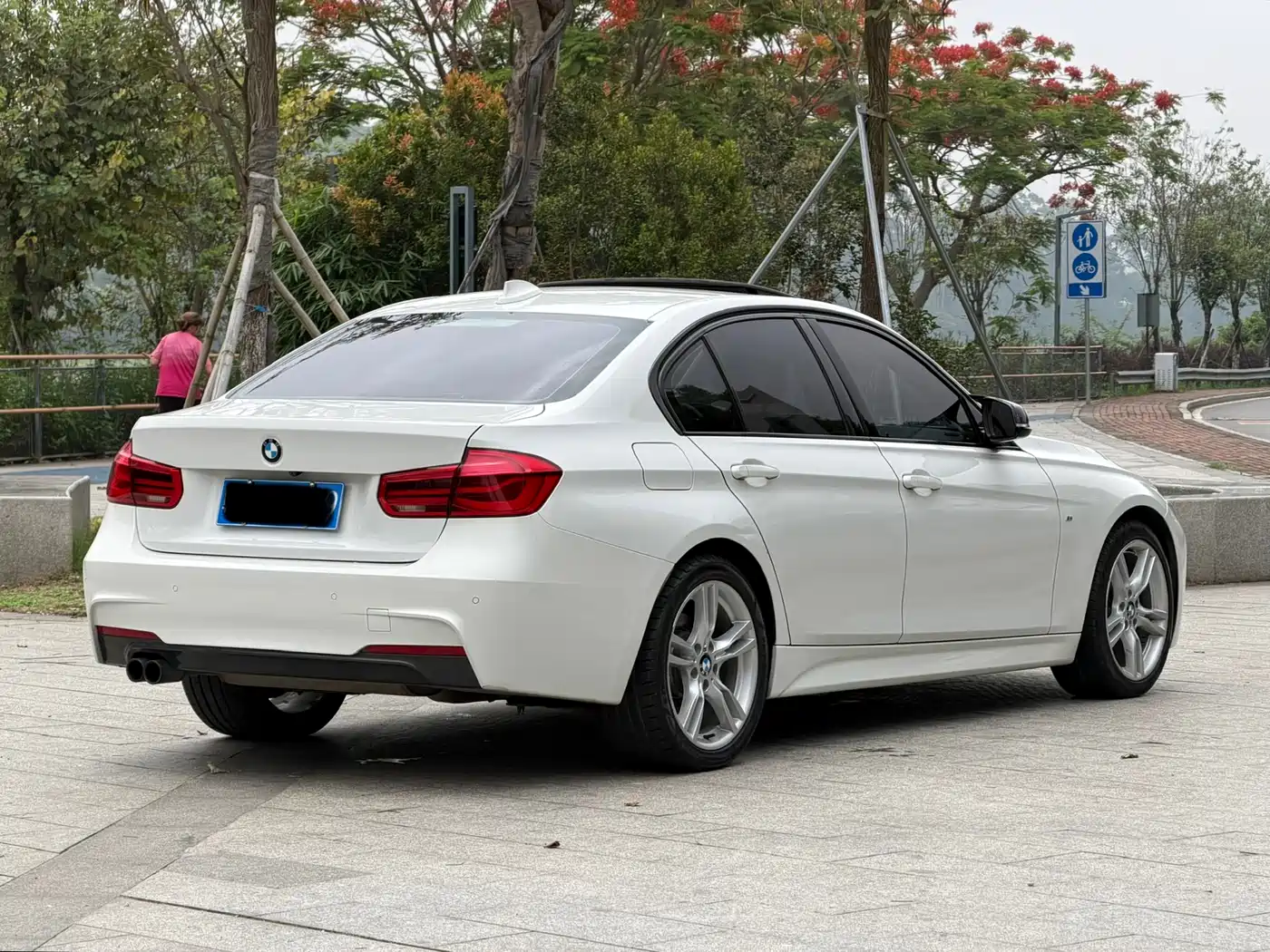BMW 3 Series 2017 320i M Sport фото 10