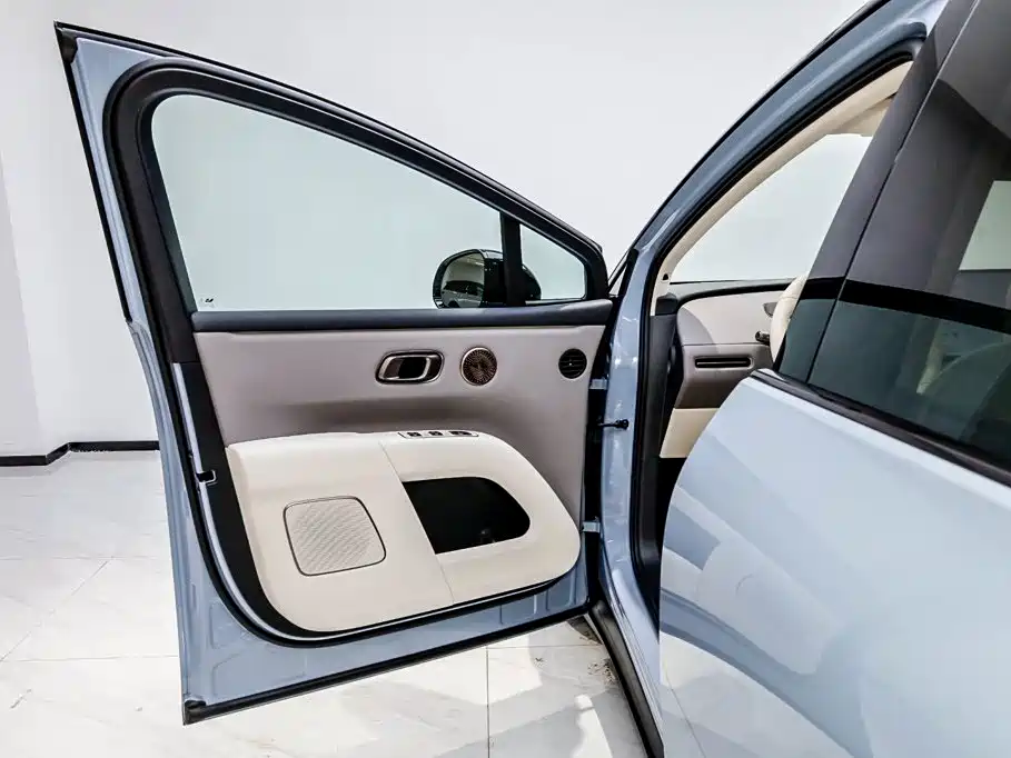 Li Auto Li i8 2025 2025 Standard Edition