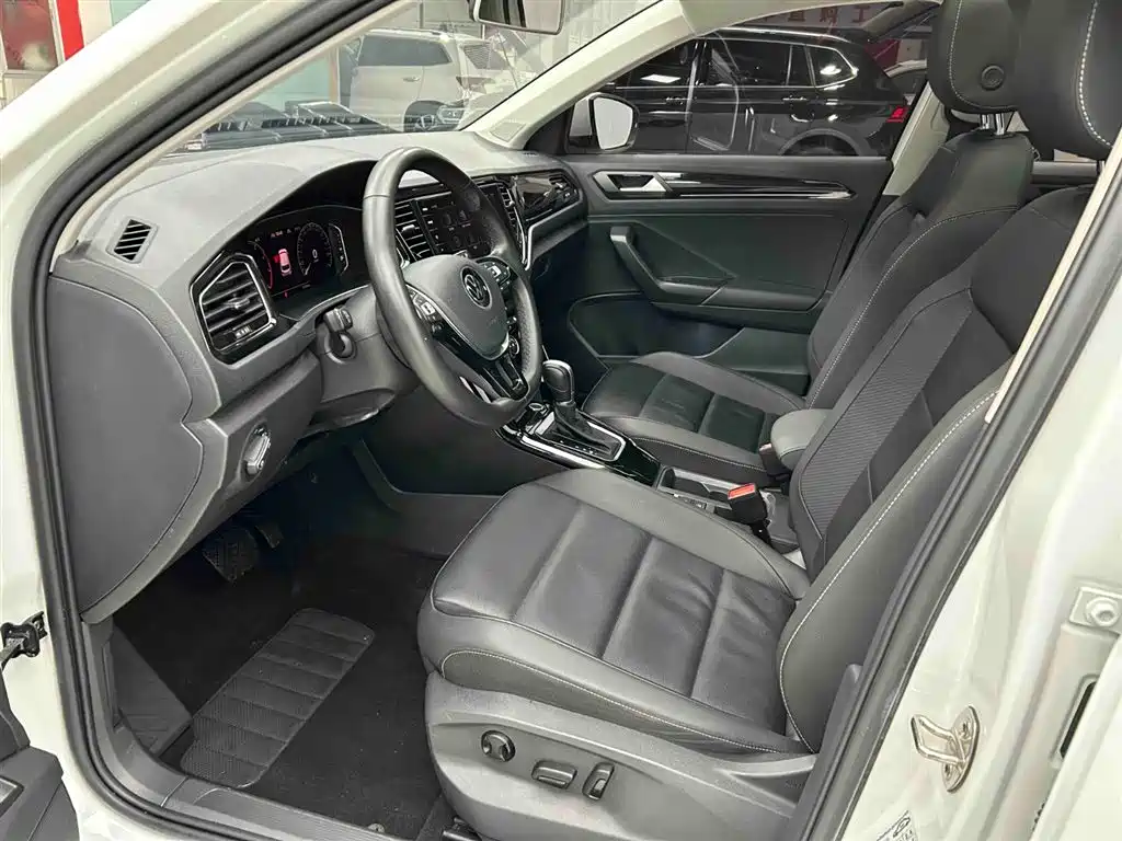 Volkswagen T-ROC 2022 280TSI DSG 2WD Comfort PLUS фото 11