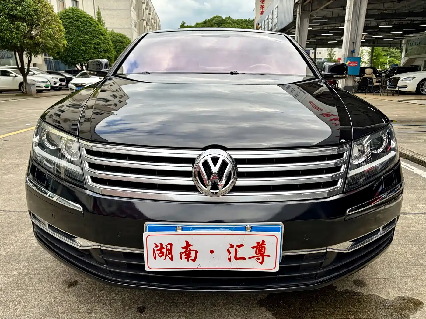 Volkswagen Phaeton 2012 2012 4.2L Luxury Custom