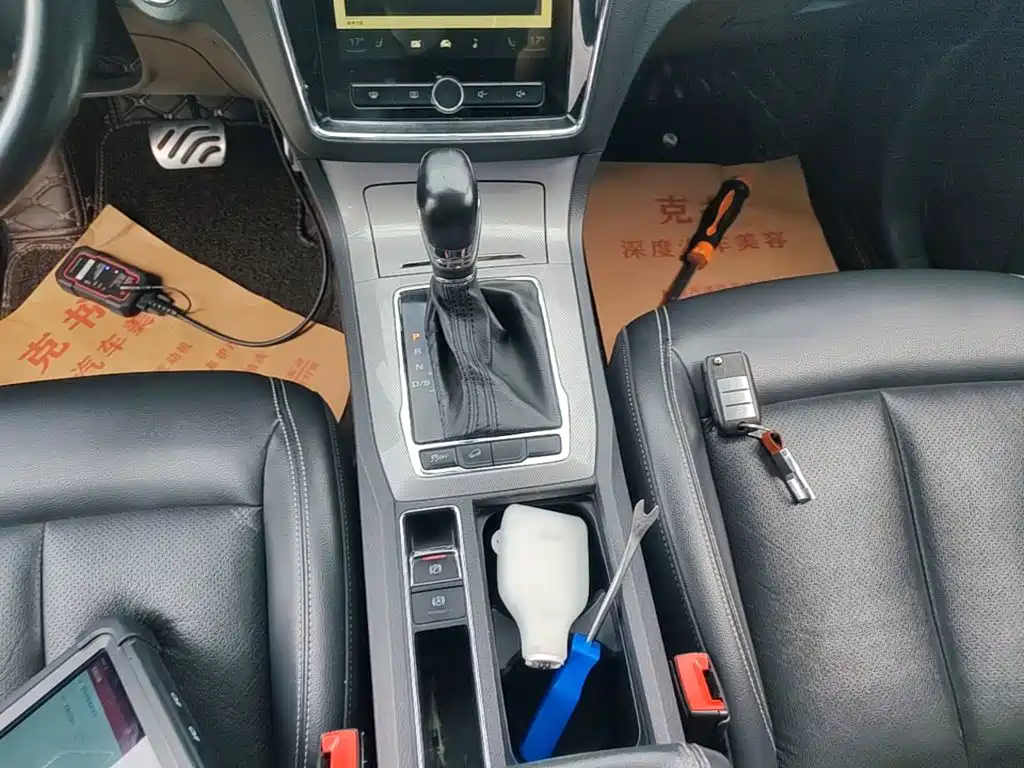 Roewe RX5 2016 2016 20T 2WD Automatic Internet Smart Edition