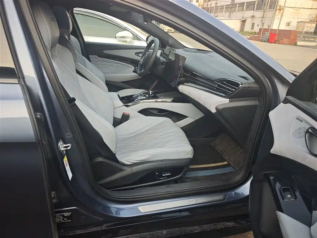 BYD Seal 2023 Champion Edition 700km Performance фото 25