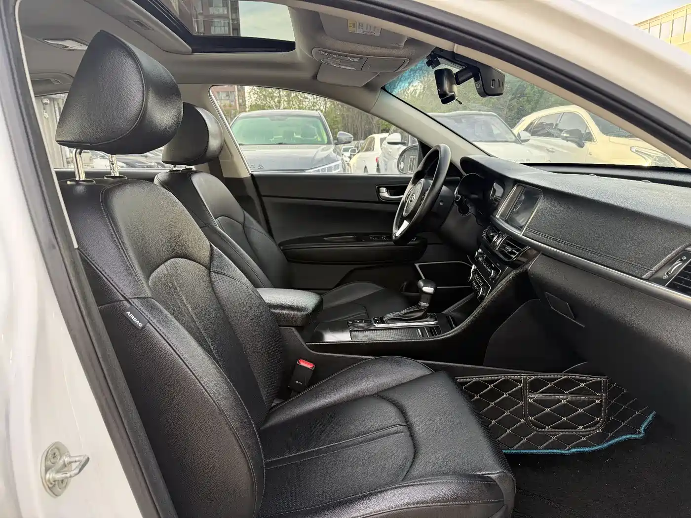 Kia K5 New Energy 2018 Model 2.0L Smart Edition фото 6