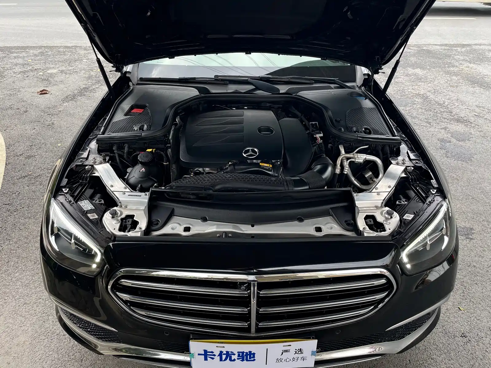 Фото 36 - Mercedes-Benz E-Class
