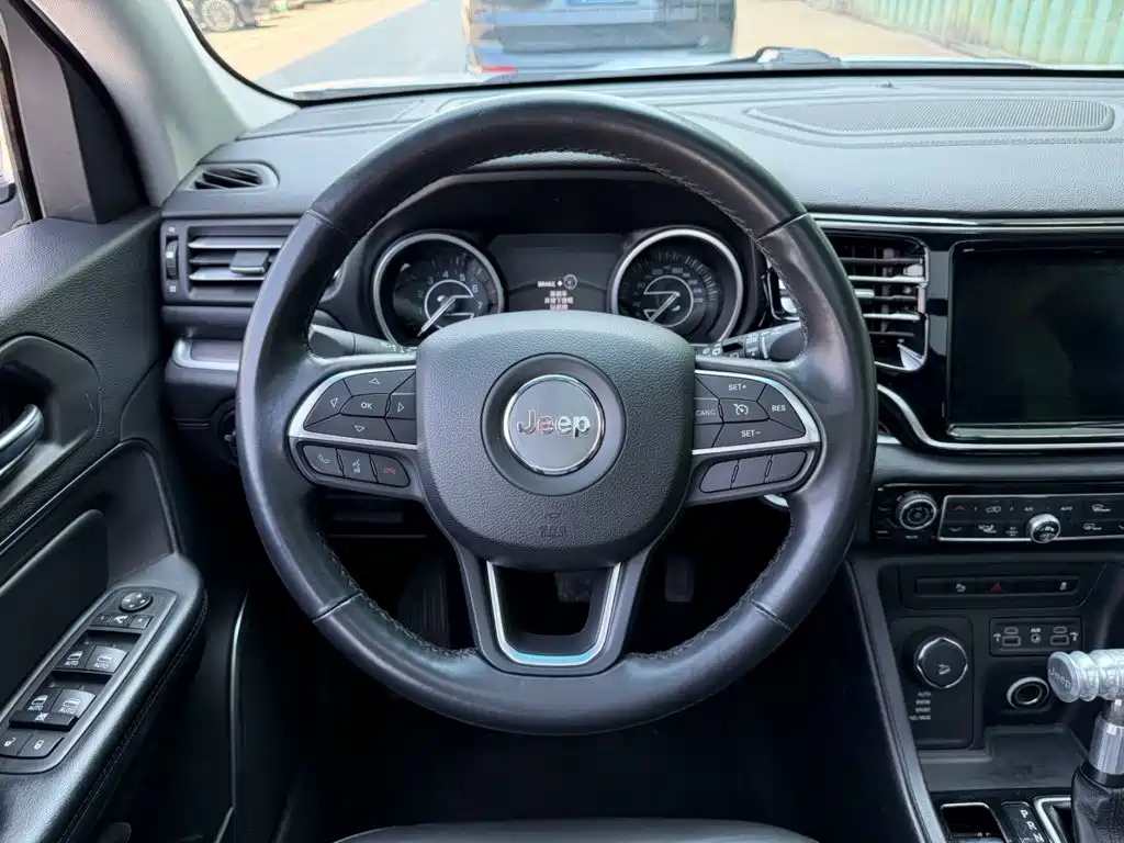 Jeep Commander 2019 2018 2.0T 4WD Ultimate Version China V