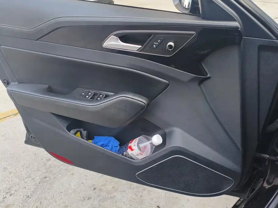 Hongqi H5 2019 2018 30TD Dynamic Edition