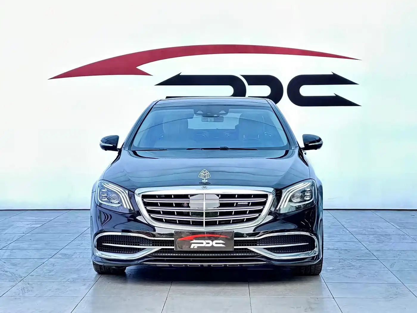 صورة 2 - Mercedes-Benz Maybach S-Class