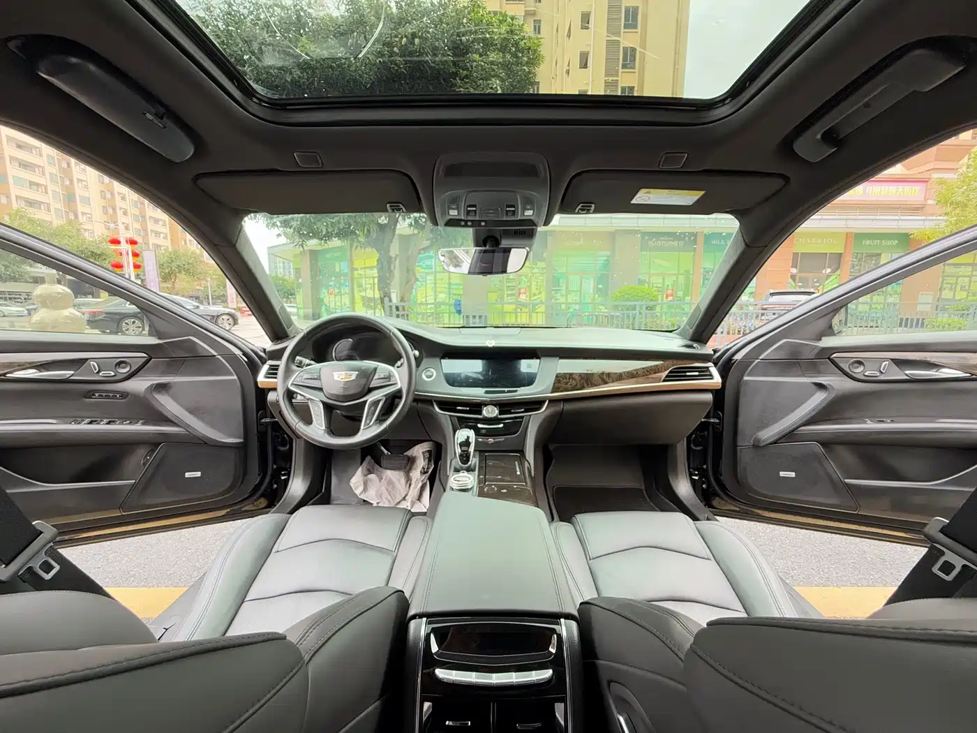 Фото 28 - Cadillac CT6