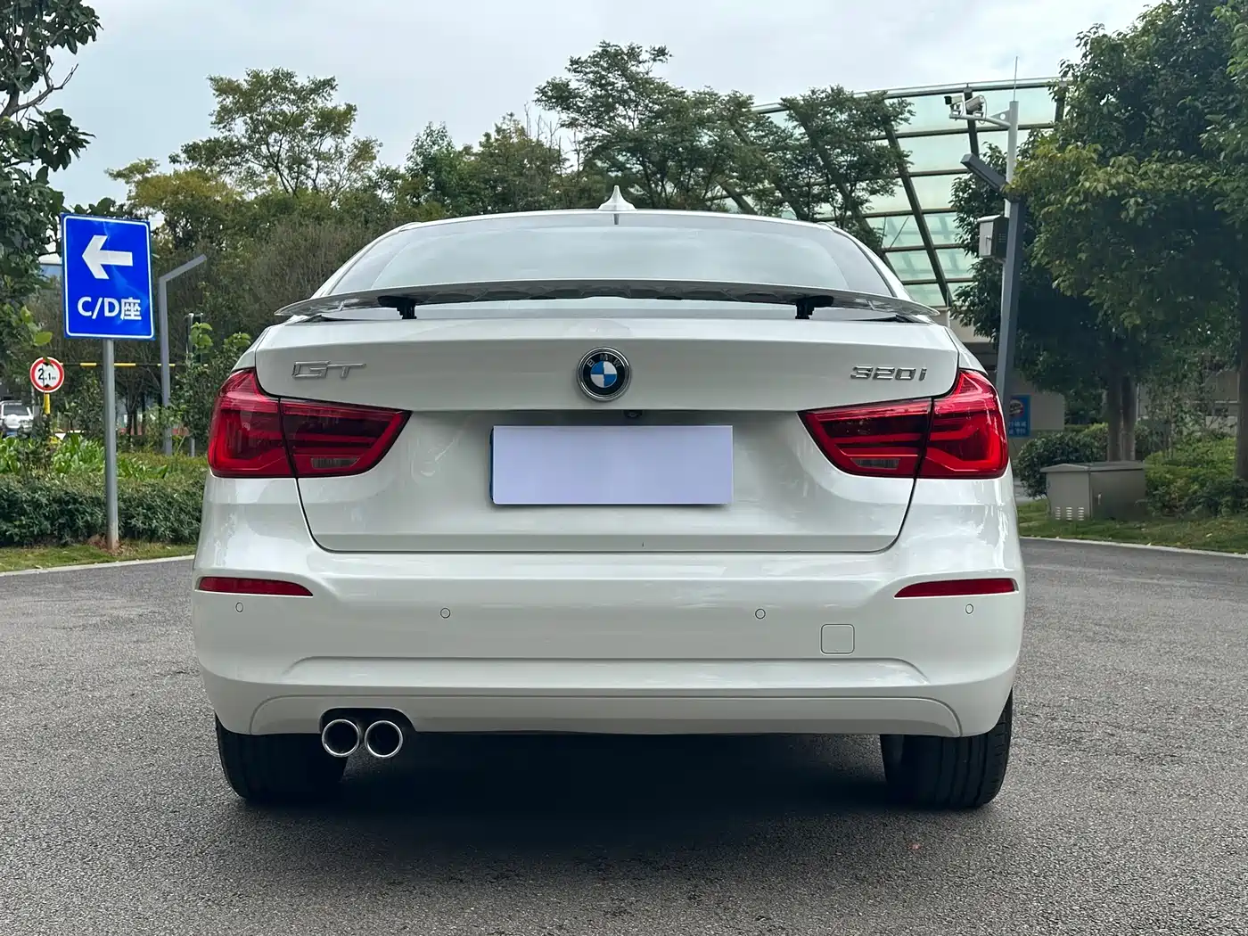 BMW 3 Series GT 2018 320i Fashion фото 5