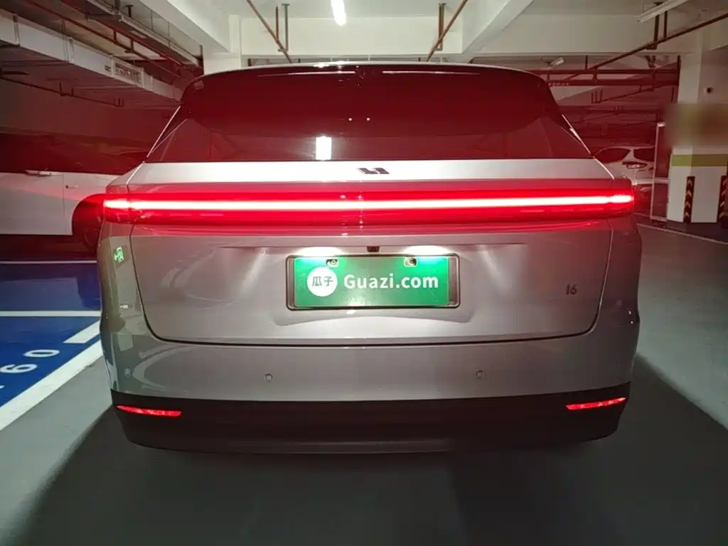 Li Auto i6 2026 2025 4WD Base Model