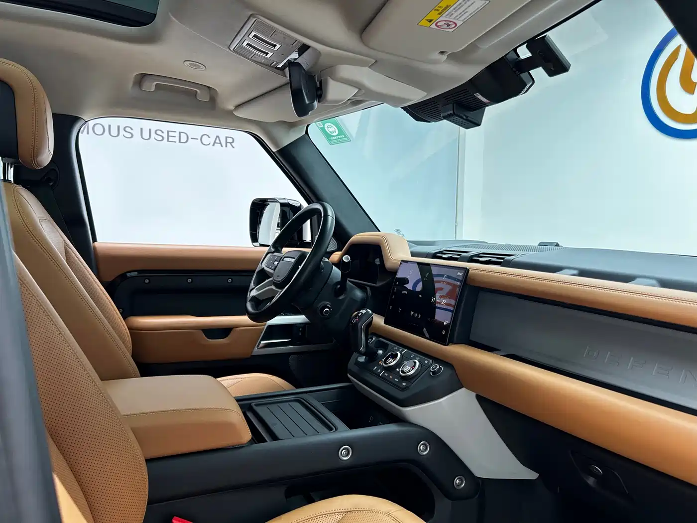 Land Rover Defender 2023 Model Year 130 3.0T P400 HSE фото 21