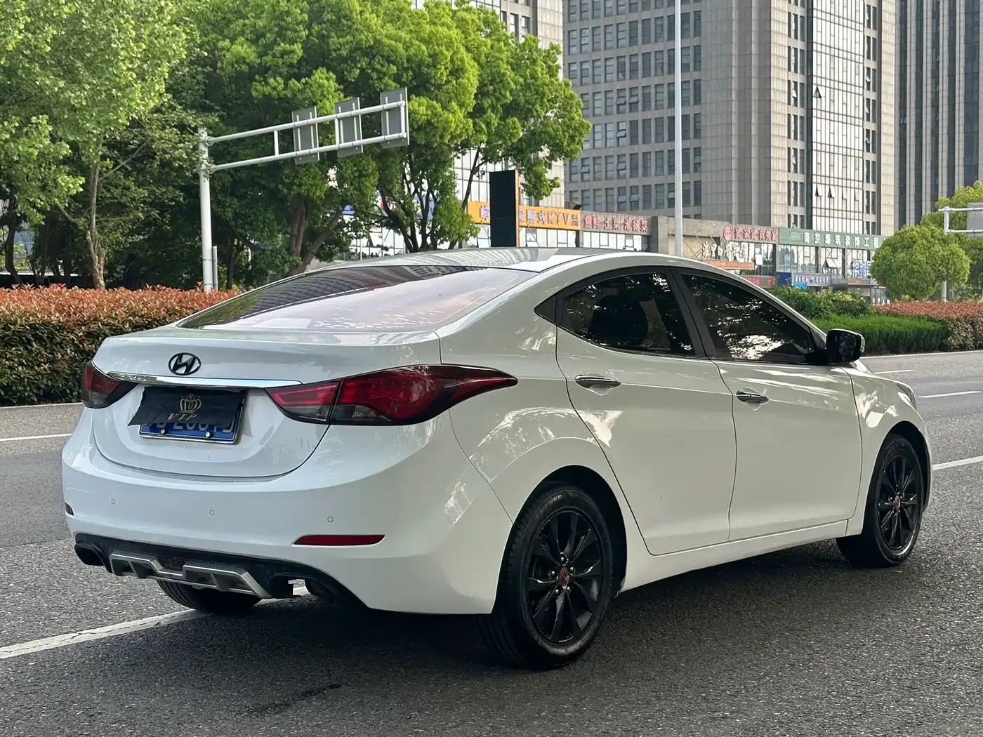Hyundai Langdong 2016 1.6L Automatic Premium Edition фото 6