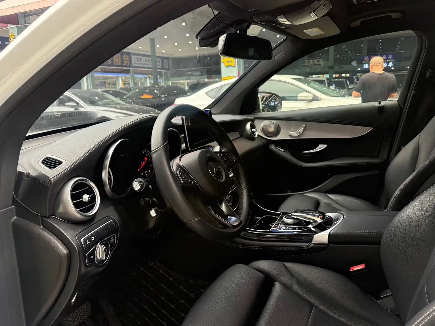 Mercedes-Benz GLC Coupe 2019 GLC 200 4MATIC Coupe SUV фото 7