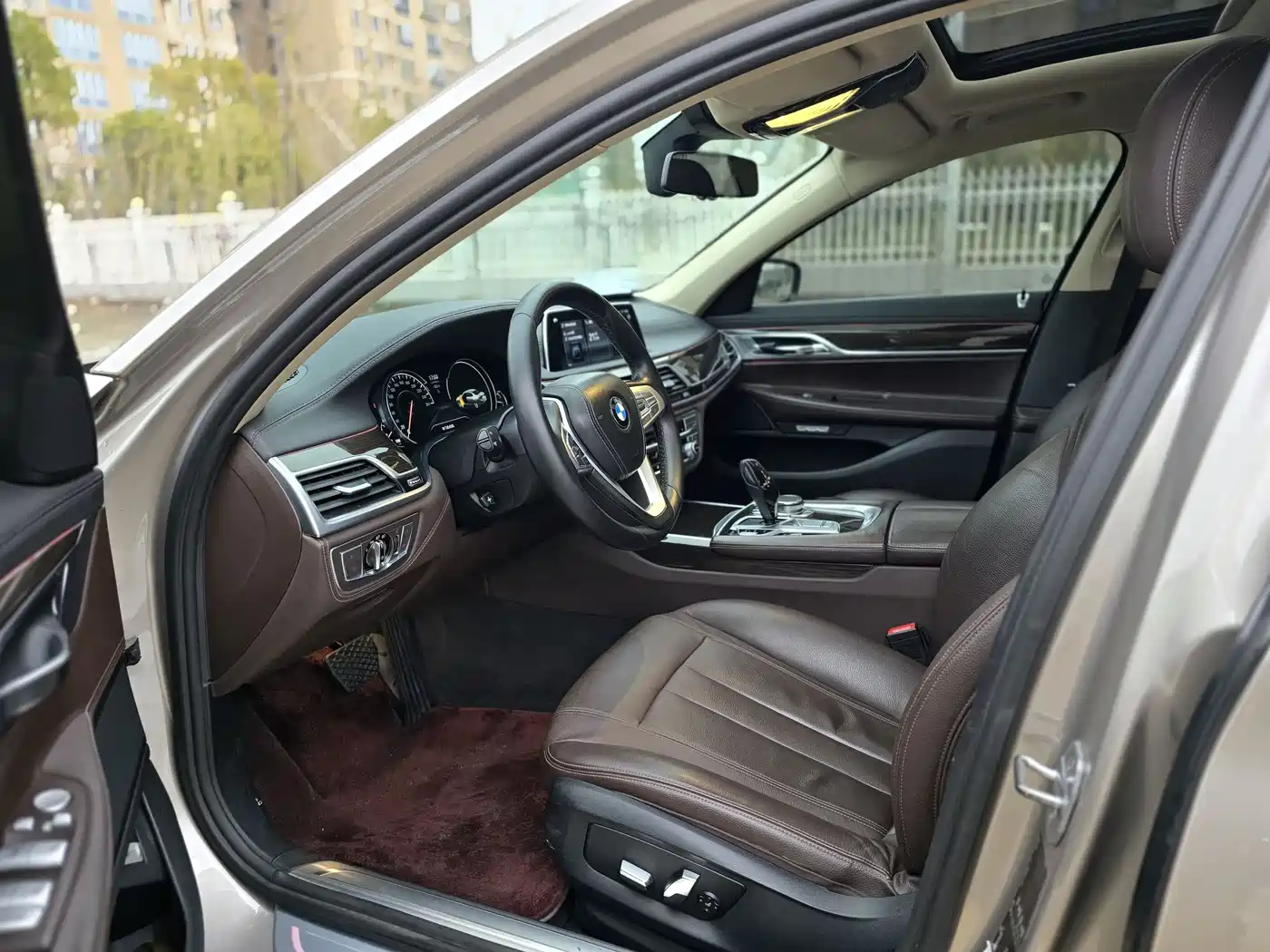 BMW 7 Series 2016 730Li Leading фото 6