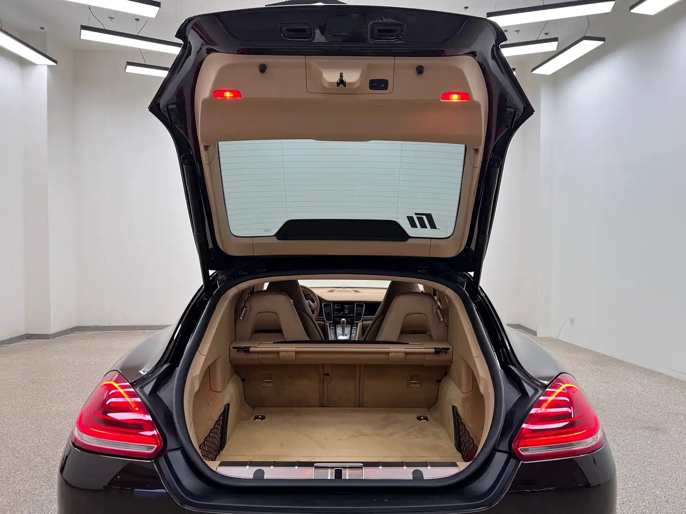 Porsche Panamera 2016 Panamera 4 Edition 3.0T фото 32