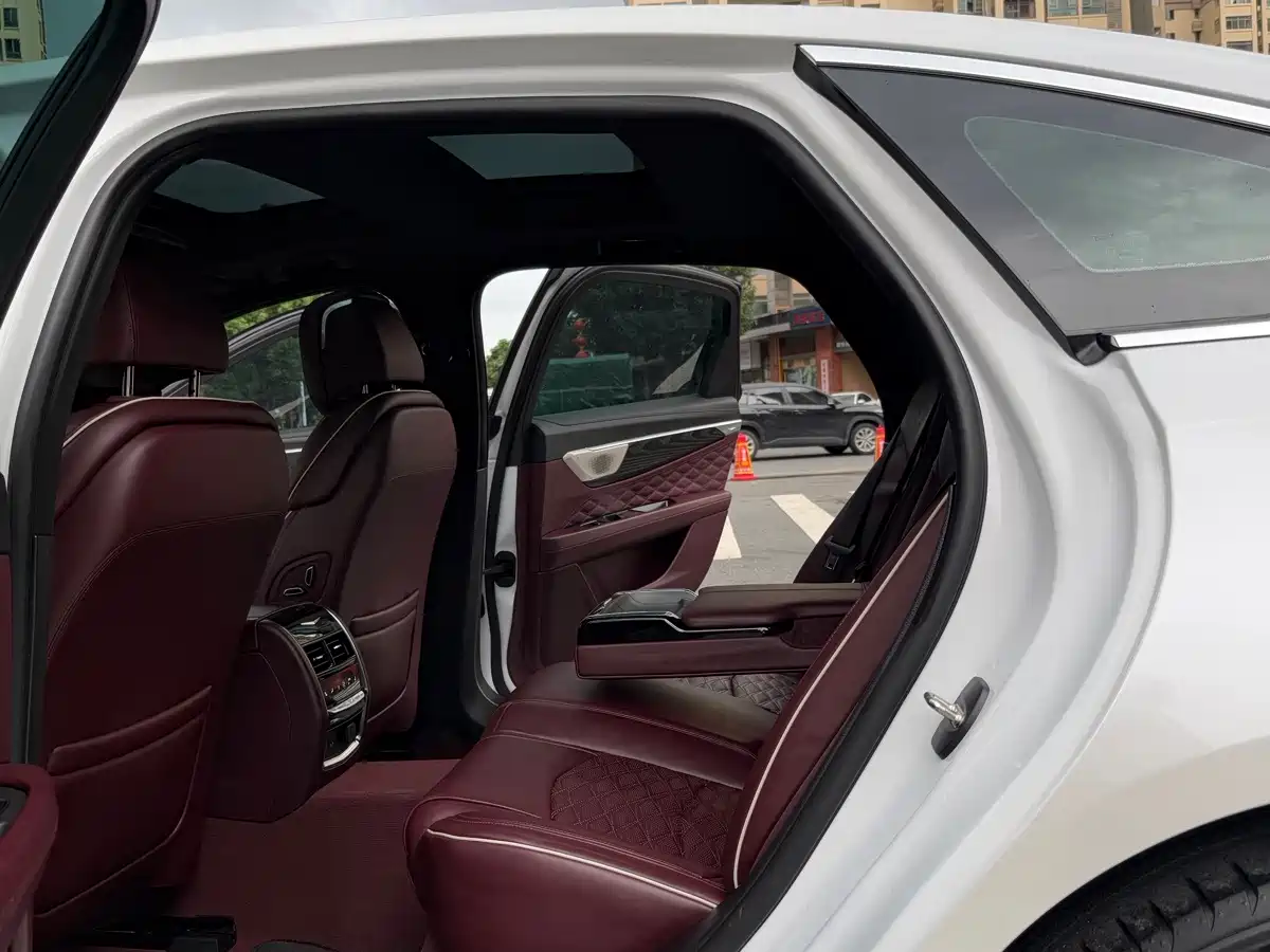 Cadillac CT6 2024 2023 28T Premium Model