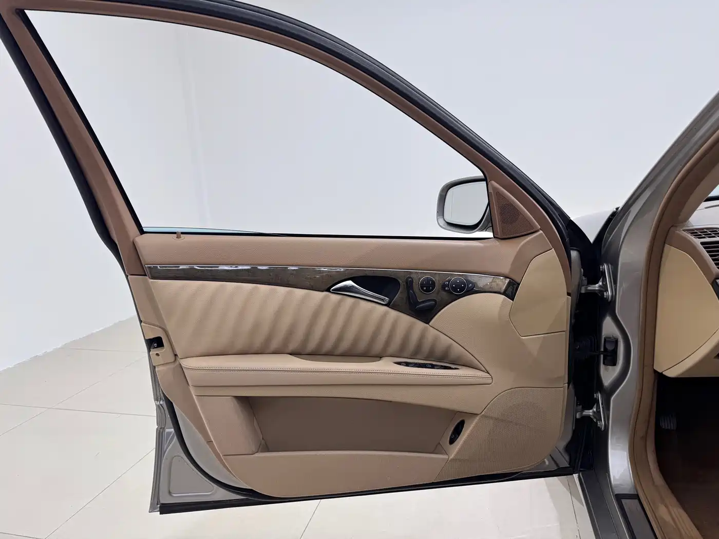 Mercedes-Benz E-Class 2008 E 230 Fashion фото 16