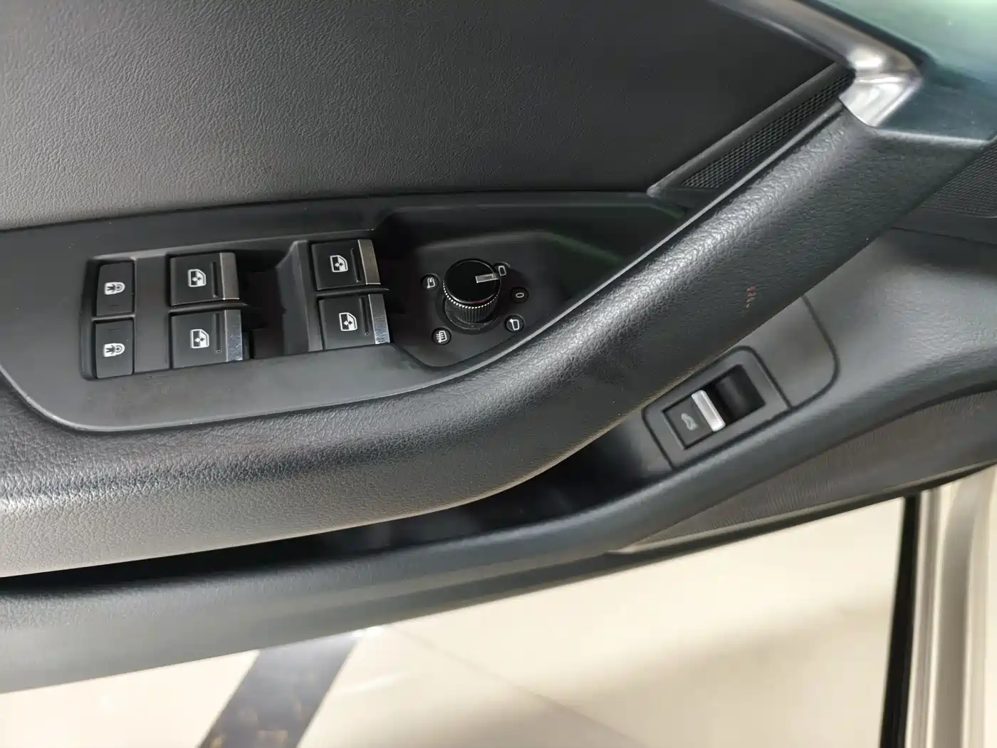 Audi A6L 2019 40 TFSI Luxury Elegance фото 6