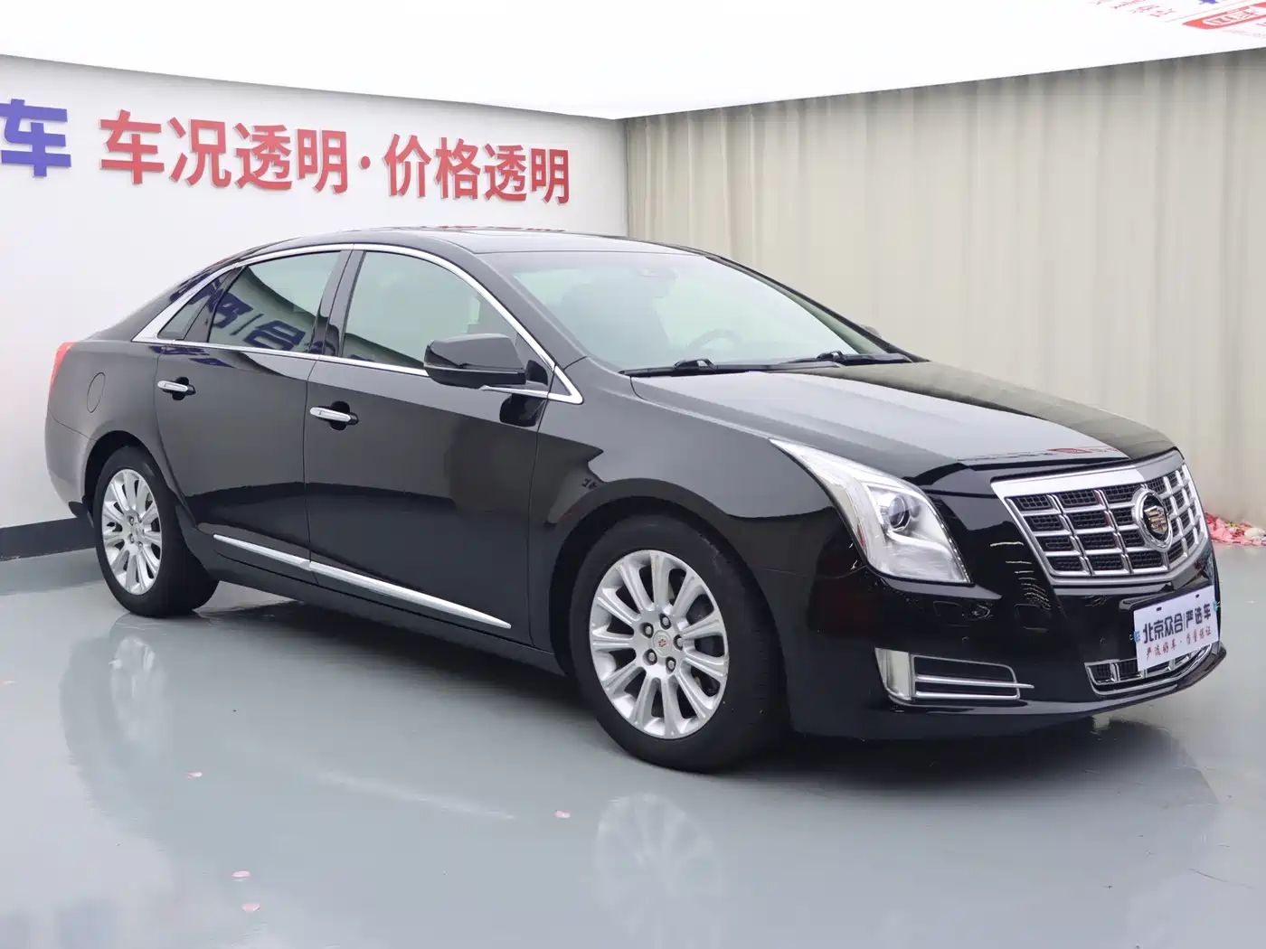 Фото 2 - Cadillac XTS