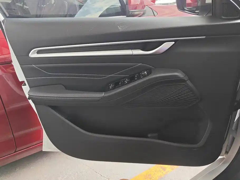 Geely Emgrand 2025 2025 4th Gen 1.5L Manual Soaring Dragon Edition