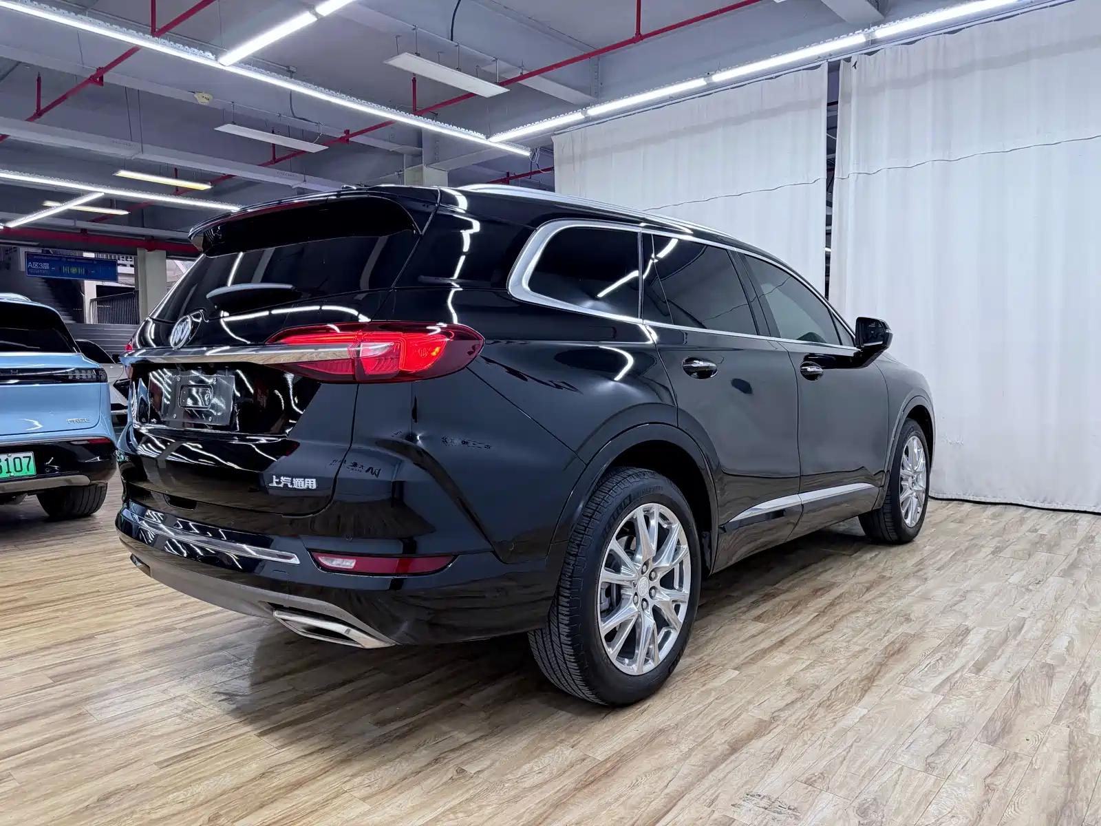 Фото 4 - Buick Enclave