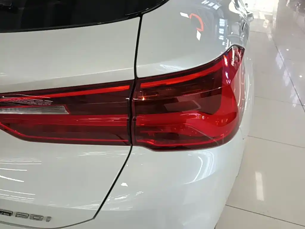 Photo 8 - BMW X2