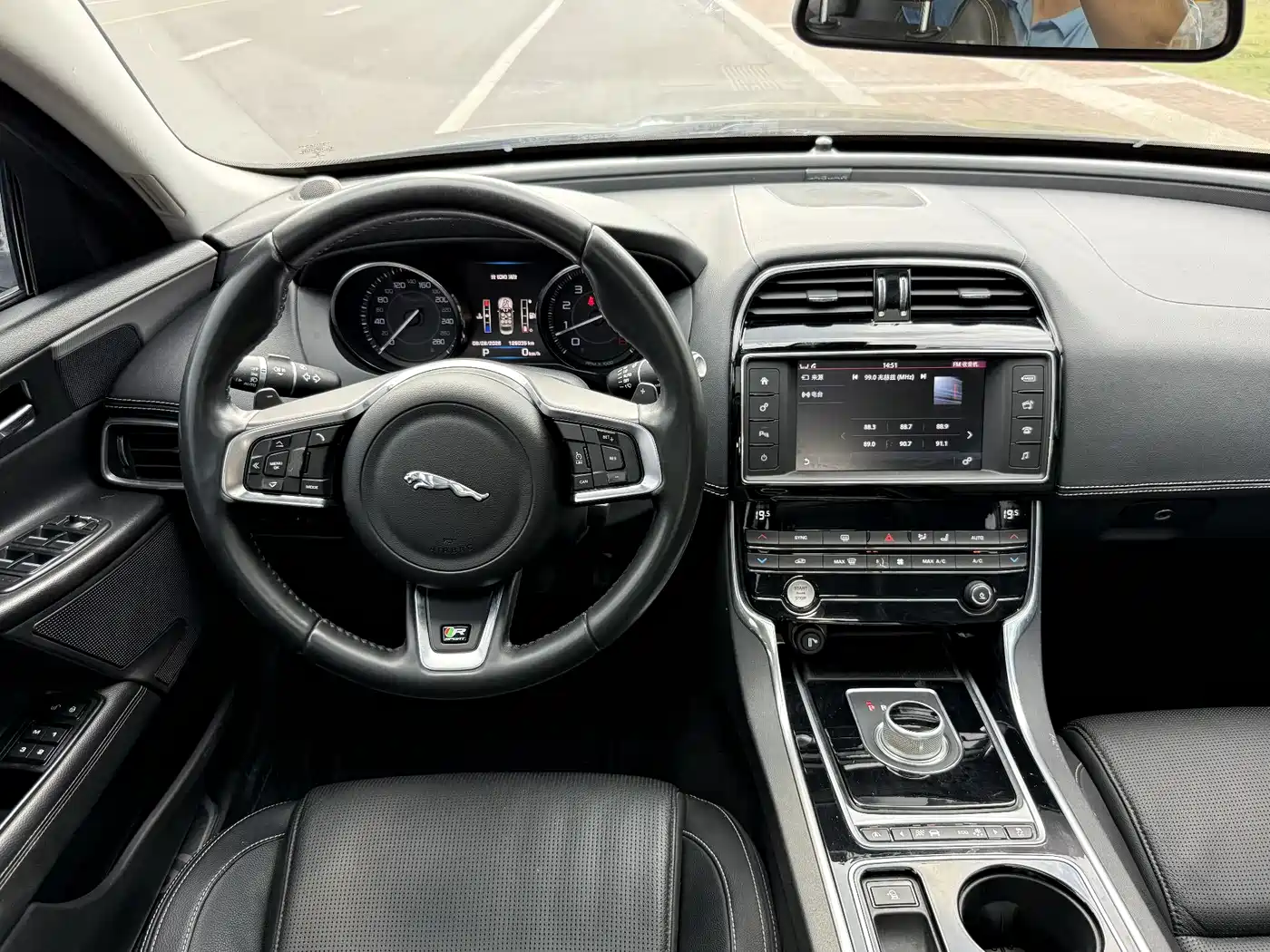 Jaguar XE 2016 2015 2.0T 200PS R-Sport