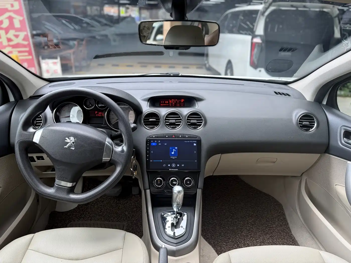 Peugeot 408 2013 2013 2.0L Automatic Comfort Edition