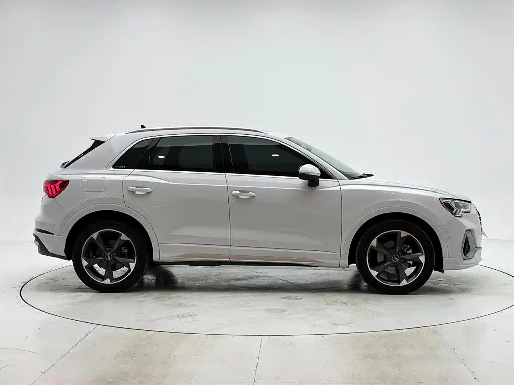Audi Q3 2023 35 TFSI Fashion Dynamic (1.4T) фото 9