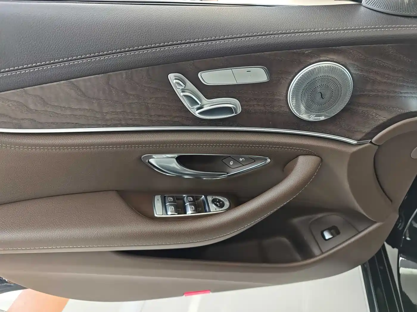 Mercedes-Benz E-Class 2020 Facelift E 260 L фото 15