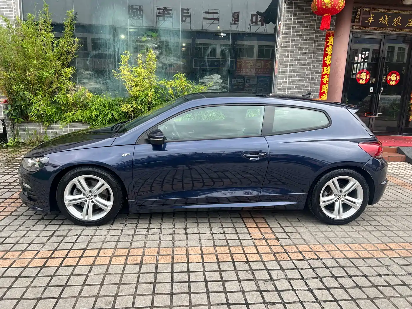 Volkswagen Scirocco 2011 2.0TSI R-Line фото 4