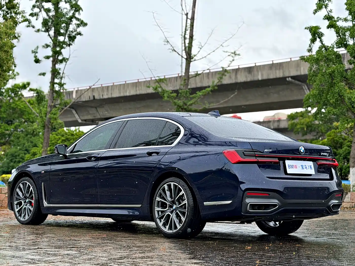 BMW 7 Series 2021 Model 740Li xDrive Executive M Sport Package фото 17