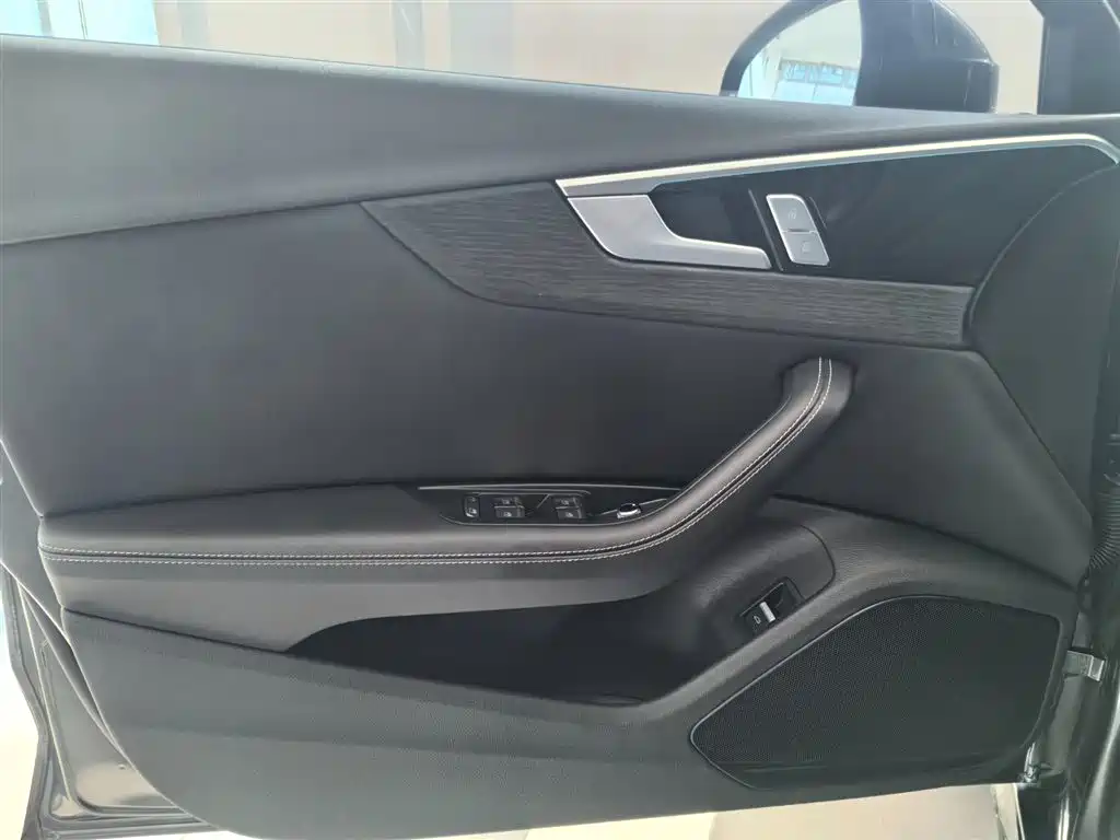 Audi A4L 2024 40 TFSI Luxury Dynamic фото 12